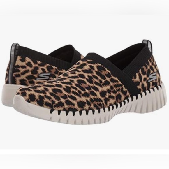 Skechers Shoes - Skechers Go Walk Smart Safari Shoes Slip On Sneakers Leopard Print Women’s 7
